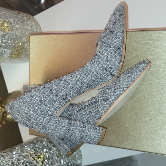 Marc Fisher Pumps - Picture 4 of 6